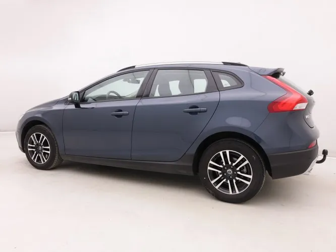 Volvo V40 Cross Country 1.5 T3 152 Geartronic Momentum + GPS Image 3