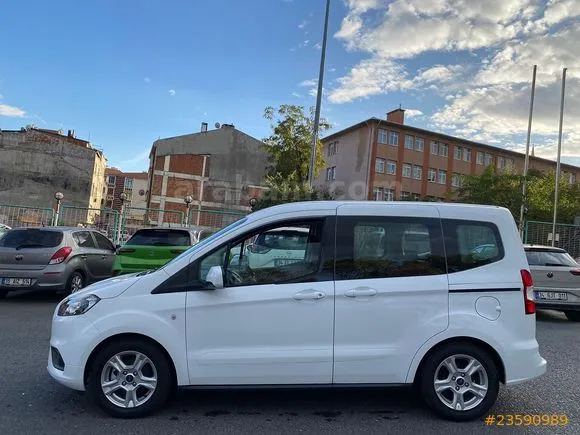 Ford Tourneo Courier 1.5 TDCi Delux Image 4