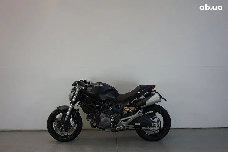 Ducati Monster Image 7