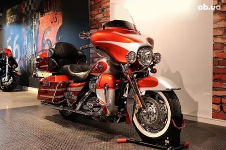 Harley-Davidson FLHTCU